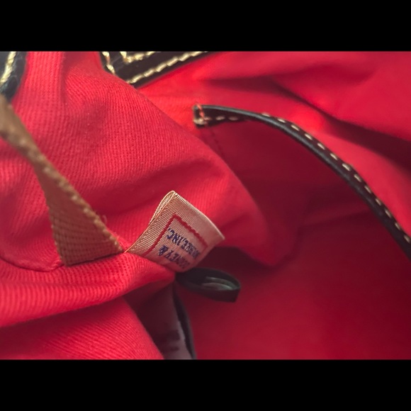 Dooney & Bourke/ Disney “I Am Ear Hat” handbag - Picture 10 of 11